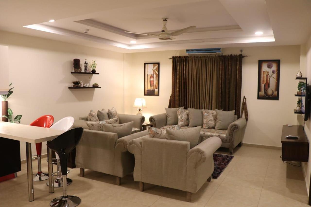 Elegant&Charming One Bed Apartment In Bahria Town Rawalpindi Bagian luar foto
