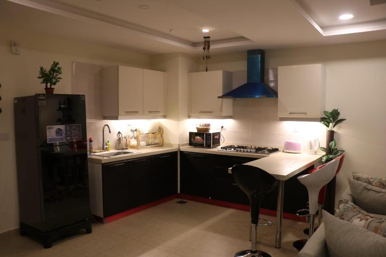 Elegant&Charming One Bed Apartment In Bahria Town Rawalpindi Bagian luar foto