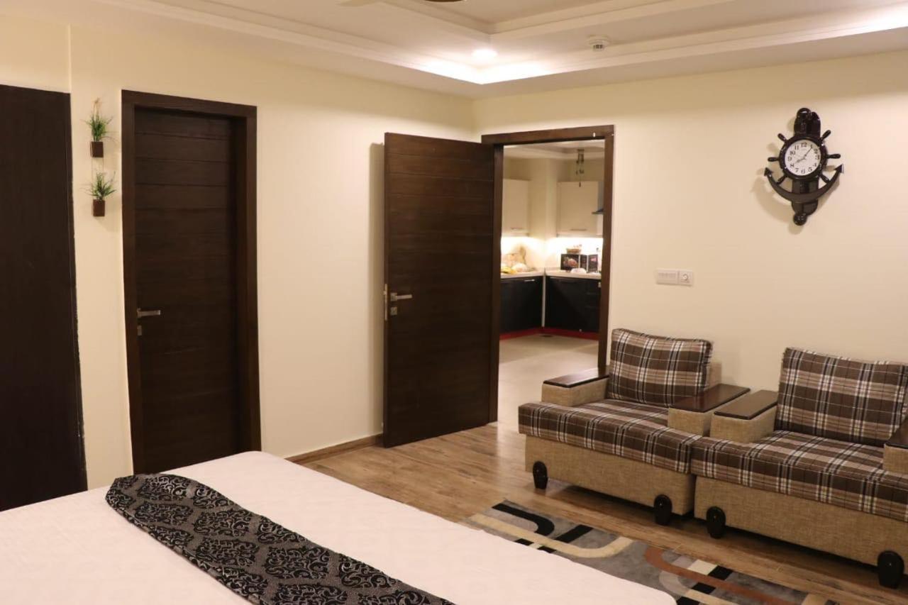 Elegant&Charming One Bed Apartment In Bahria Town Rawalpindi Bagian luar foto